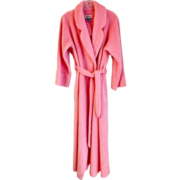 Evelyn Pearson Intimates & Sleepwear Evelyn Pearson Long Pink Fuzzy